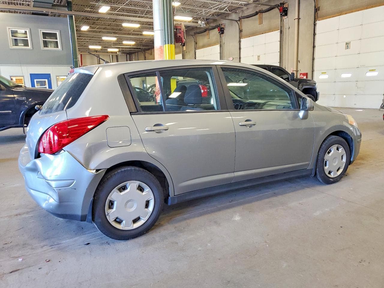 2009 Nissan Versa 1.8 S - foto 3