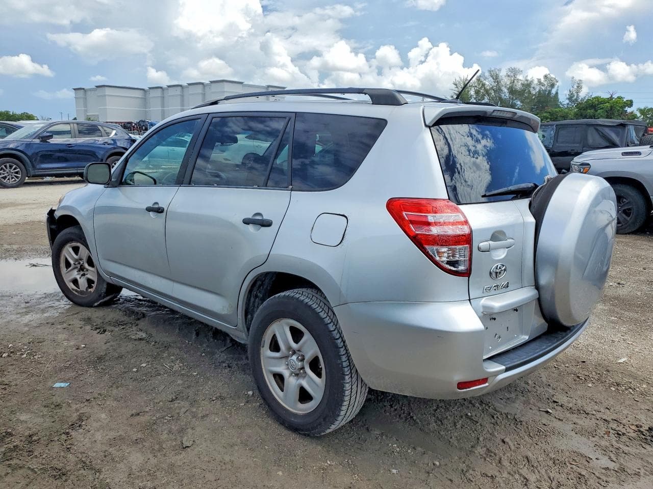 2011 Toyota Rav4 Base - foto 2