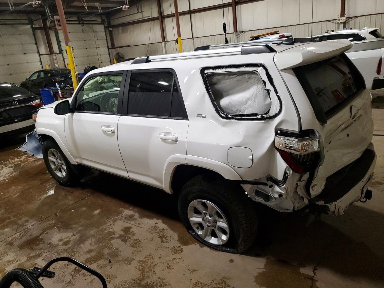 2022 Toyota 4Runner Sr5 - foto 2
