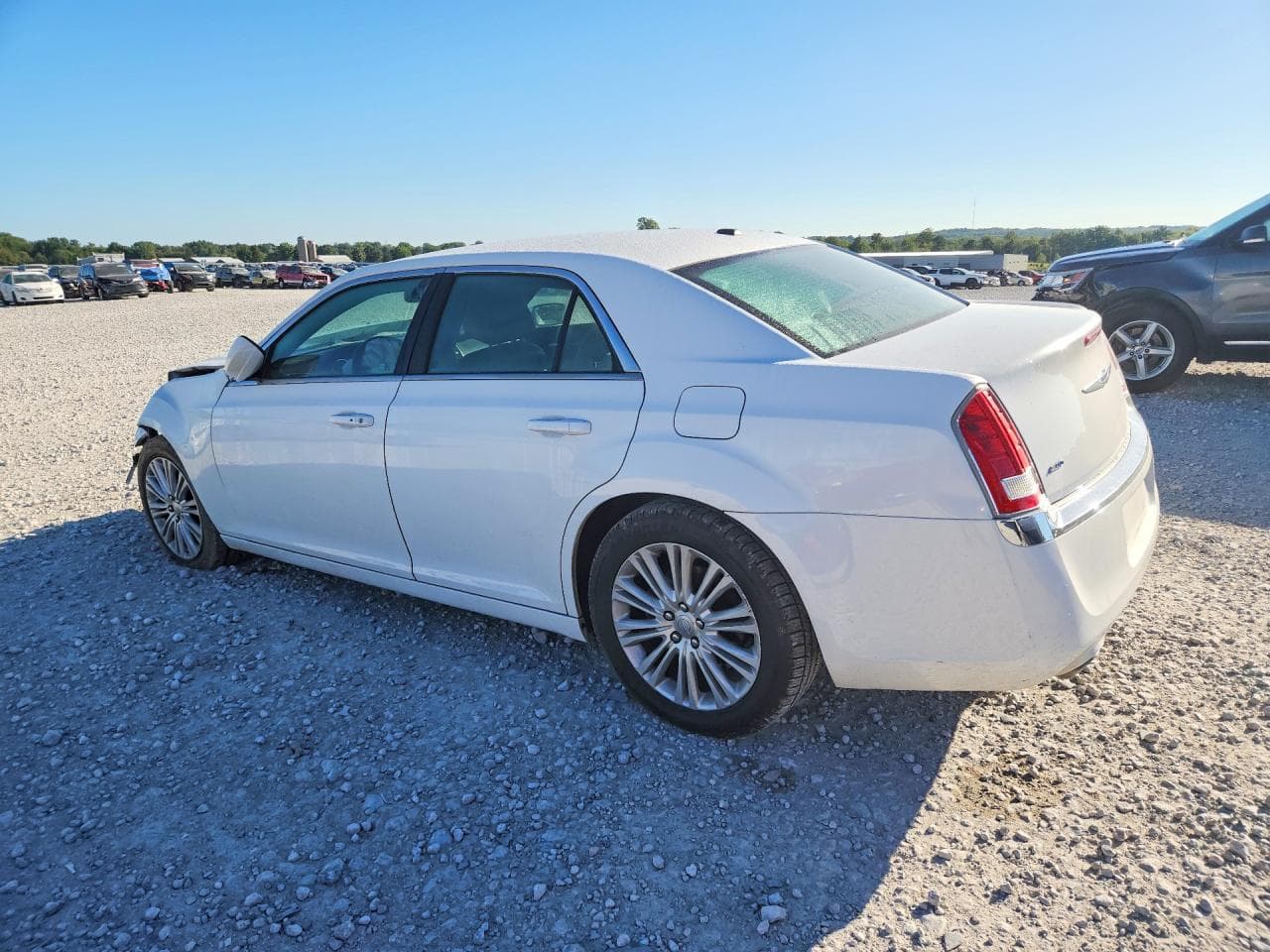 2014 Chrysler 300 - foto 2