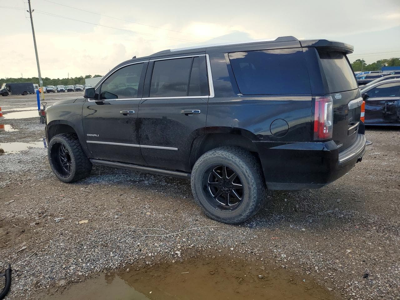 2017 GMC Yukon Denali - foto 2