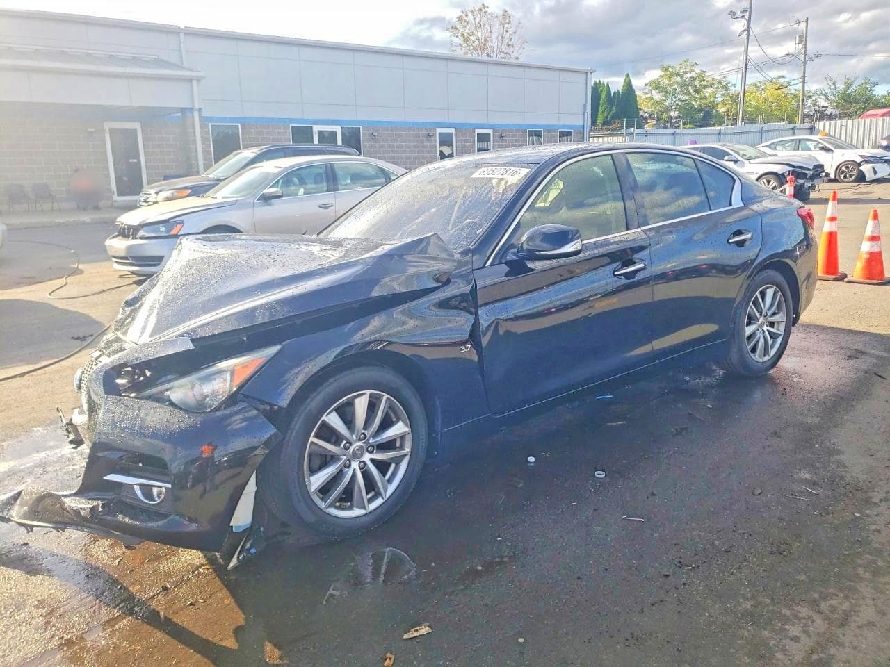 Infiniti Q50 2015 z USA