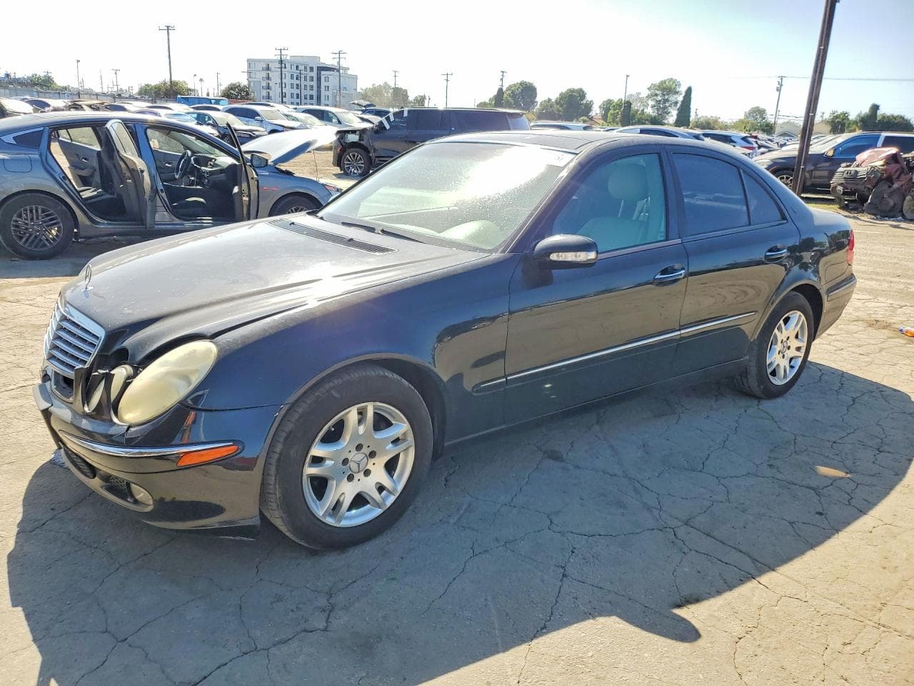 Mercedes-Benz E-klasse 2004 z USA