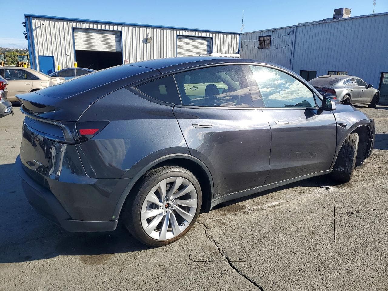 2026 Tesla Model Y - foto 3