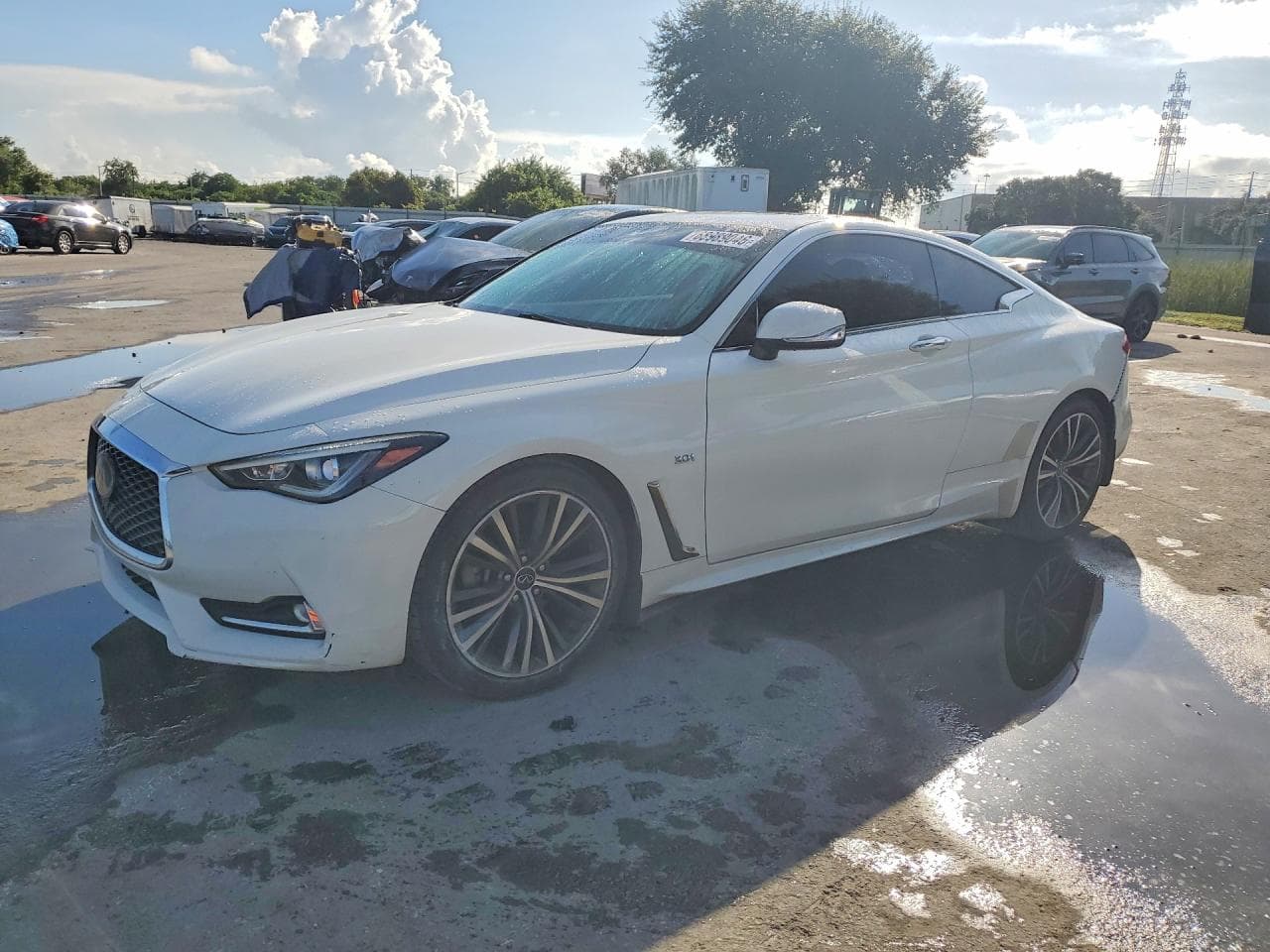 Infiniti Q60 2020 z USA