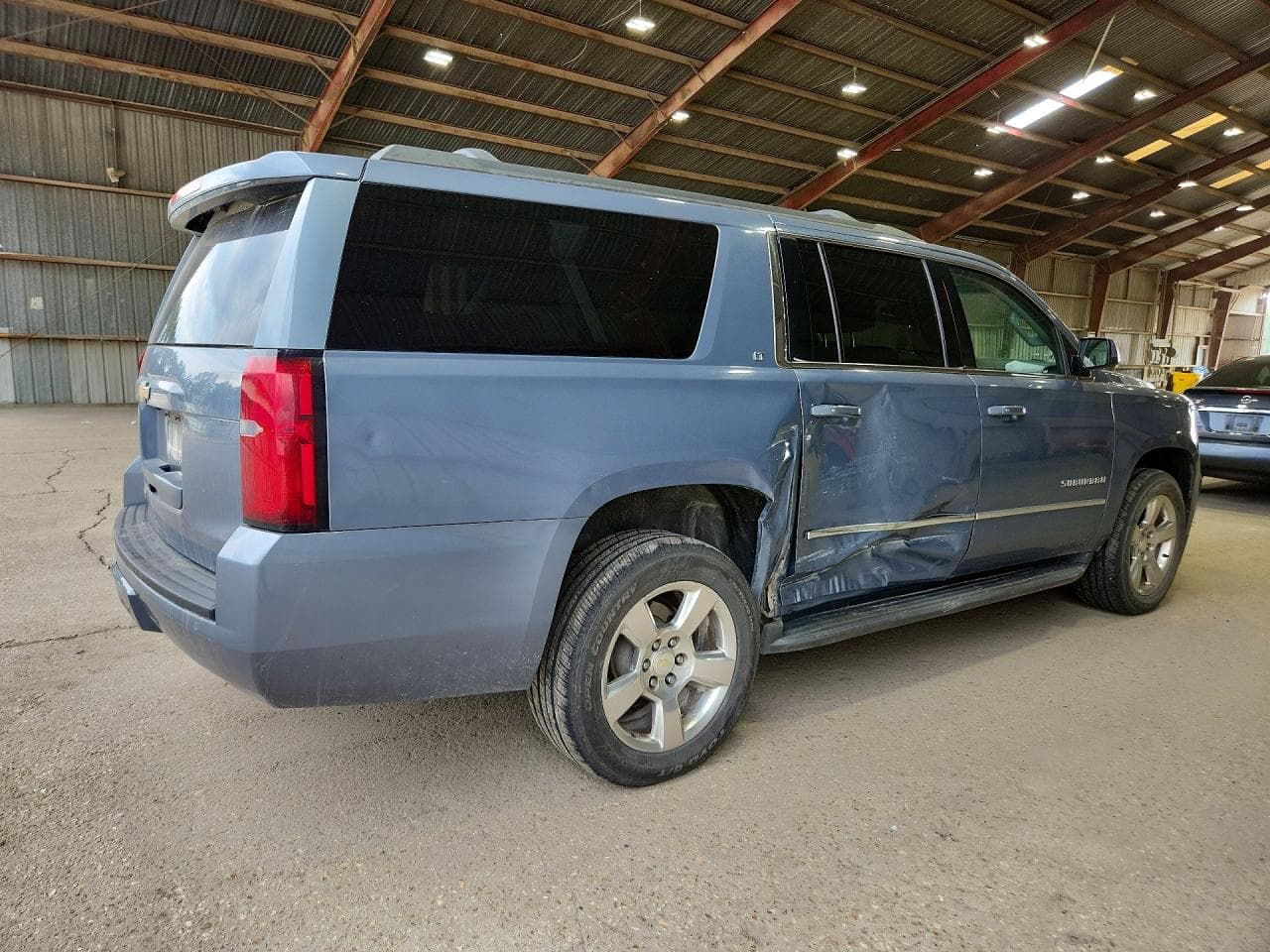 2015 Chevrolet Suburban C1500 Lt - foto 3