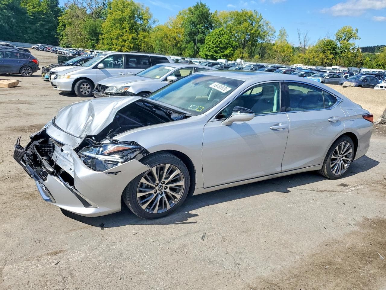 Lexus ES 2020 z USA