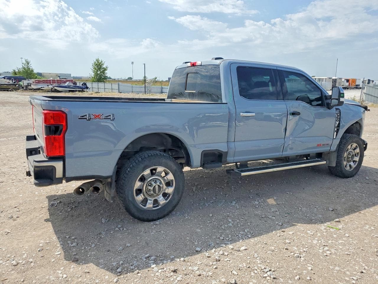 2025 Ford F350 Super Duty - foto 3