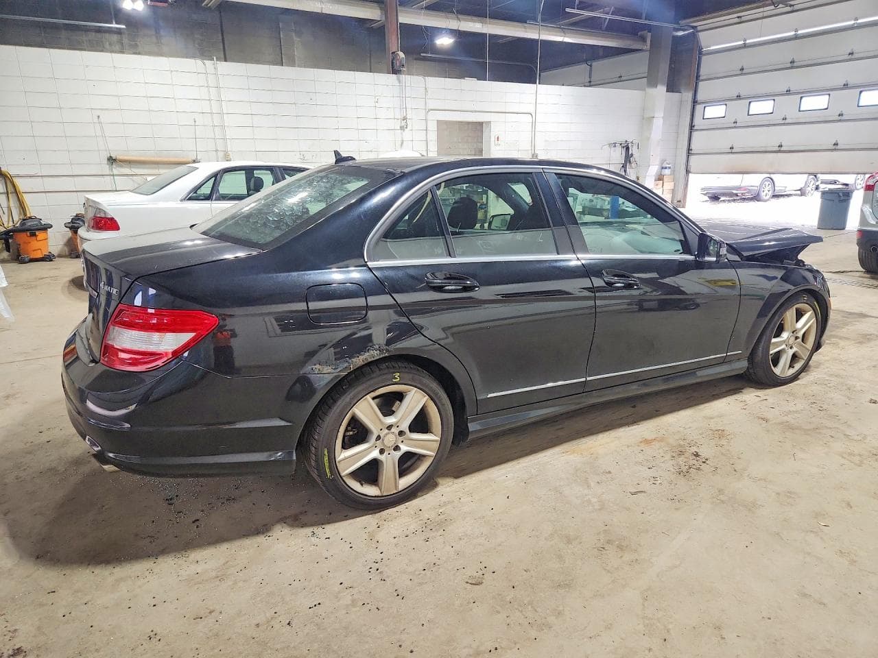 2011 Mercedes-Benz C 300 4Matic - foto 3