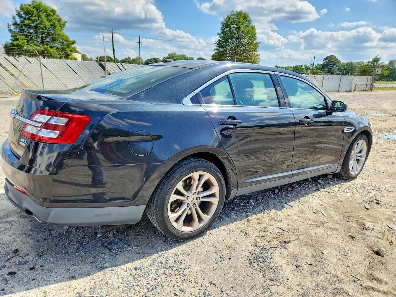 2013 Ford Taurus - foto 3