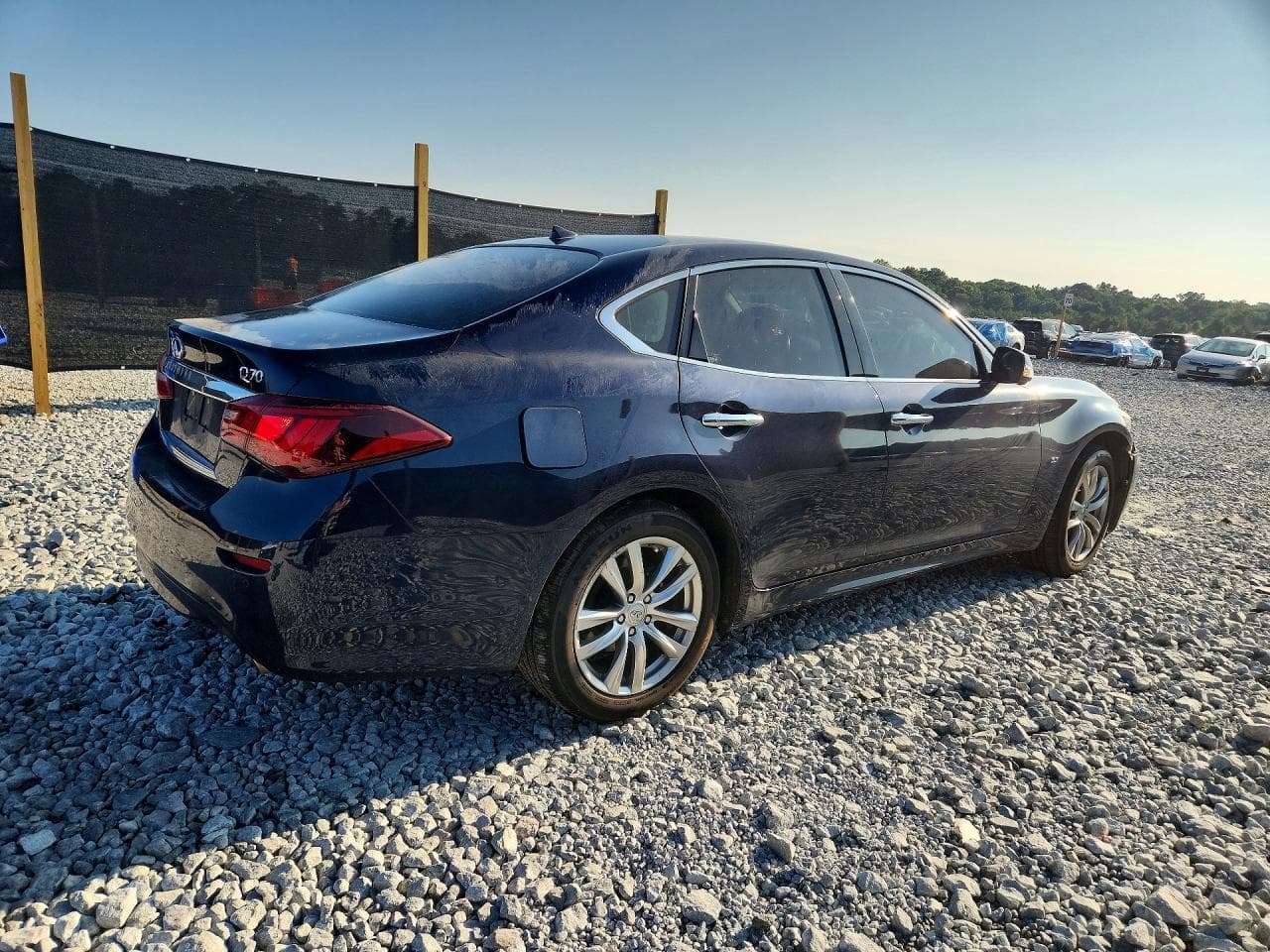 2018 Infiniti Q70 3.7 Luxe - foto 3