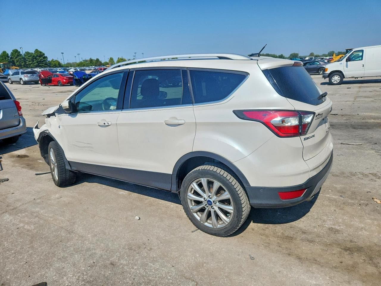2017 Ford Escape Titanium - foto 2