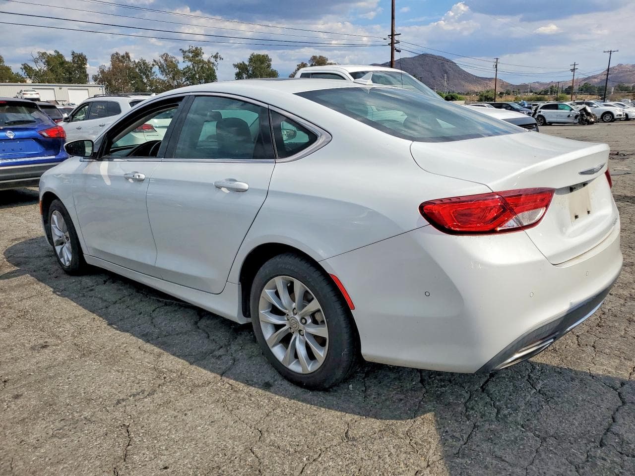 2015 Chrysler 200 C - foto 2
