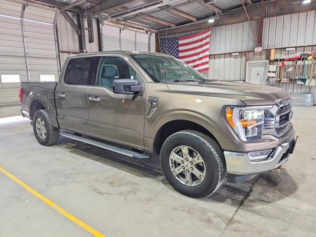 2021 Ford F150 - foto 4
