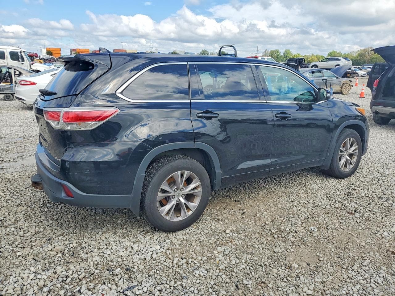 2015 Toyota Highlander Le Plus - foto 3