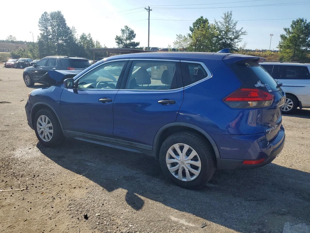2017 Nissan Rogue S - foto 2