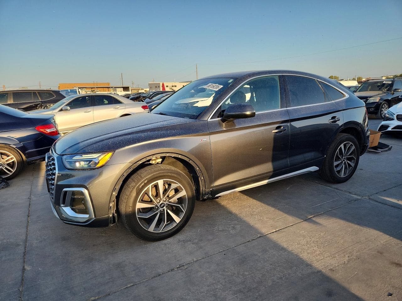 Audi Q5 2022 z USA