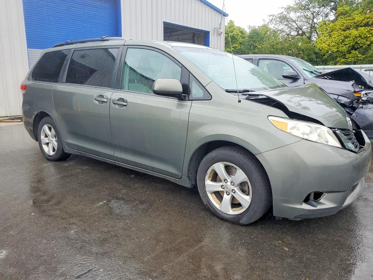 2011 Toyota Sienna Le - foto 4