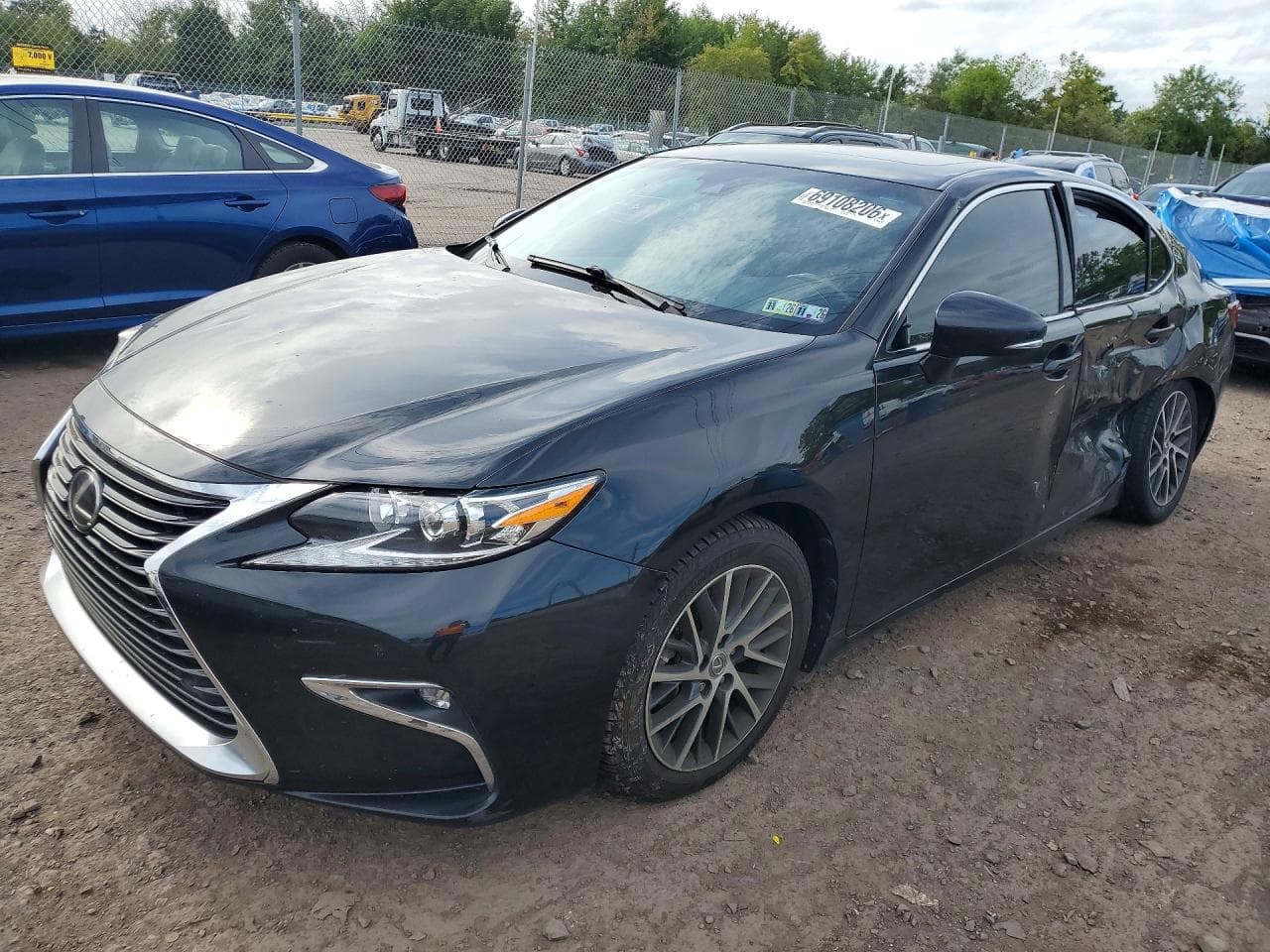 Lexus ES 2017 z USA