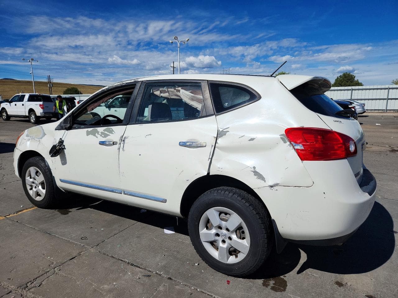 2013 Nissan Rogue S - foto 2