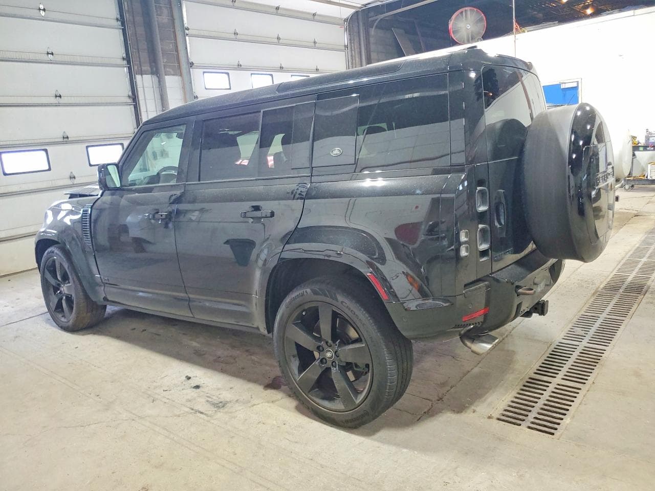 2024 Land Rover Defender 110 - foto 2