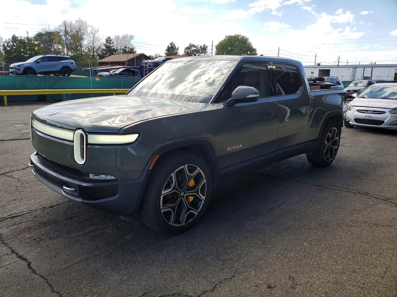 2022 Rivian R1T z USA