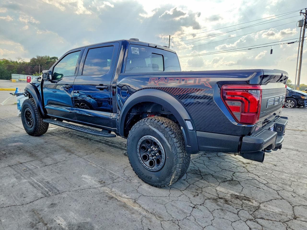 2026 Ford F150 Raptor - foto 2