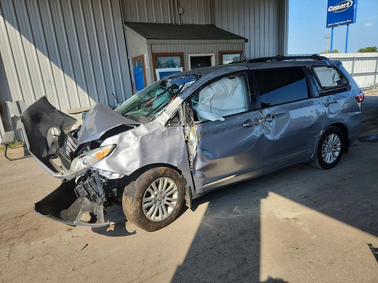 2017 Toyota Sienna Xle Premium 8-Passenger