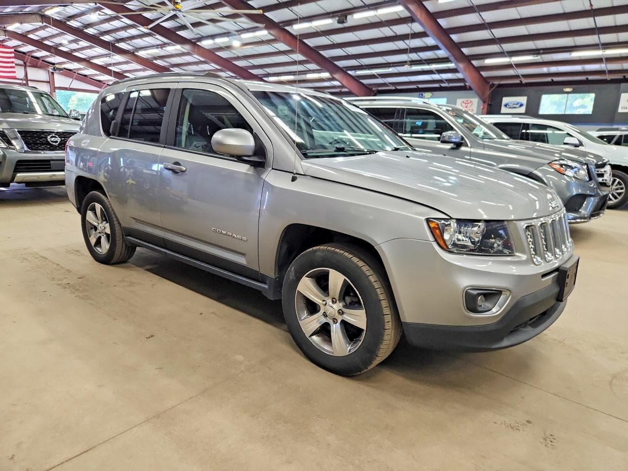 2016 Jeep Compass Latitude - foto 4