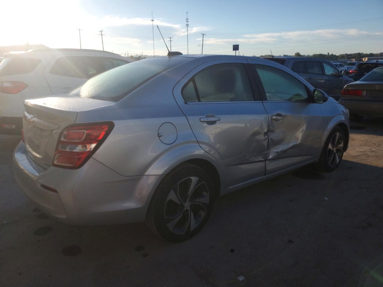 2017 Chevrolet Sonic Premier - foto 3