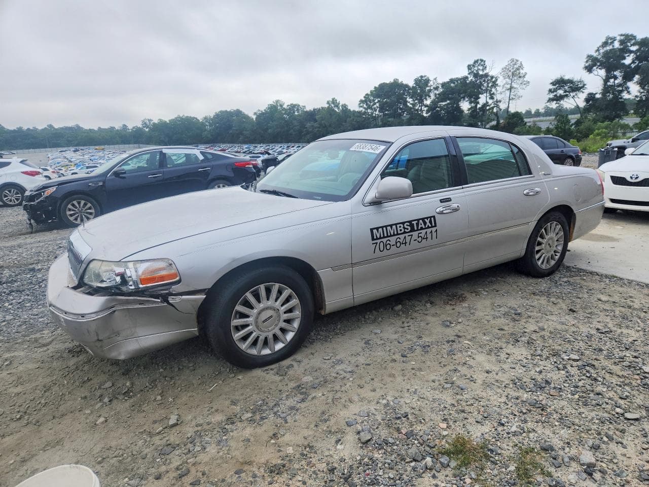2005 Lincoln Town Car Signature