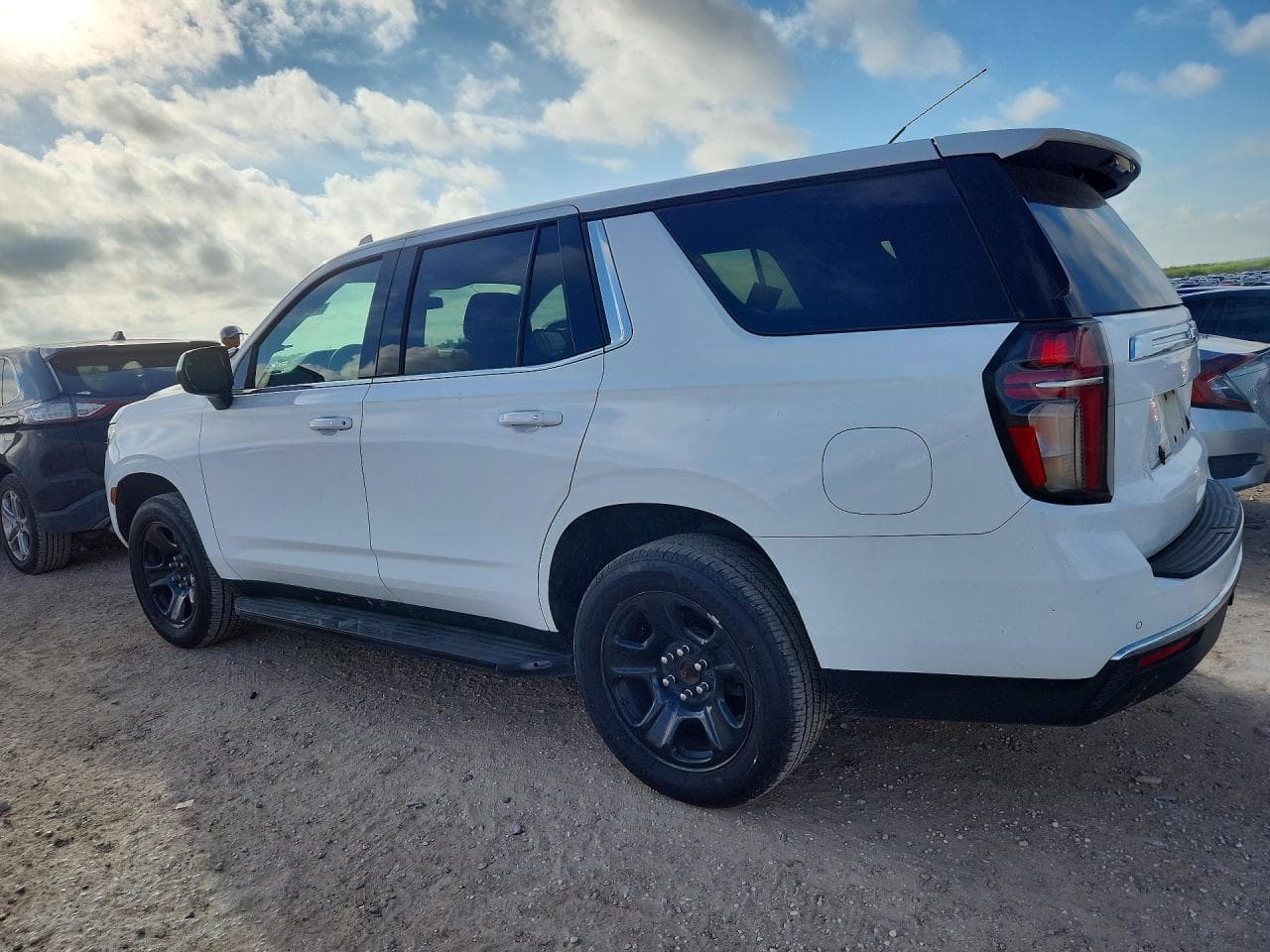 2021 Chevrolet Tahoe C1500 - foto 2