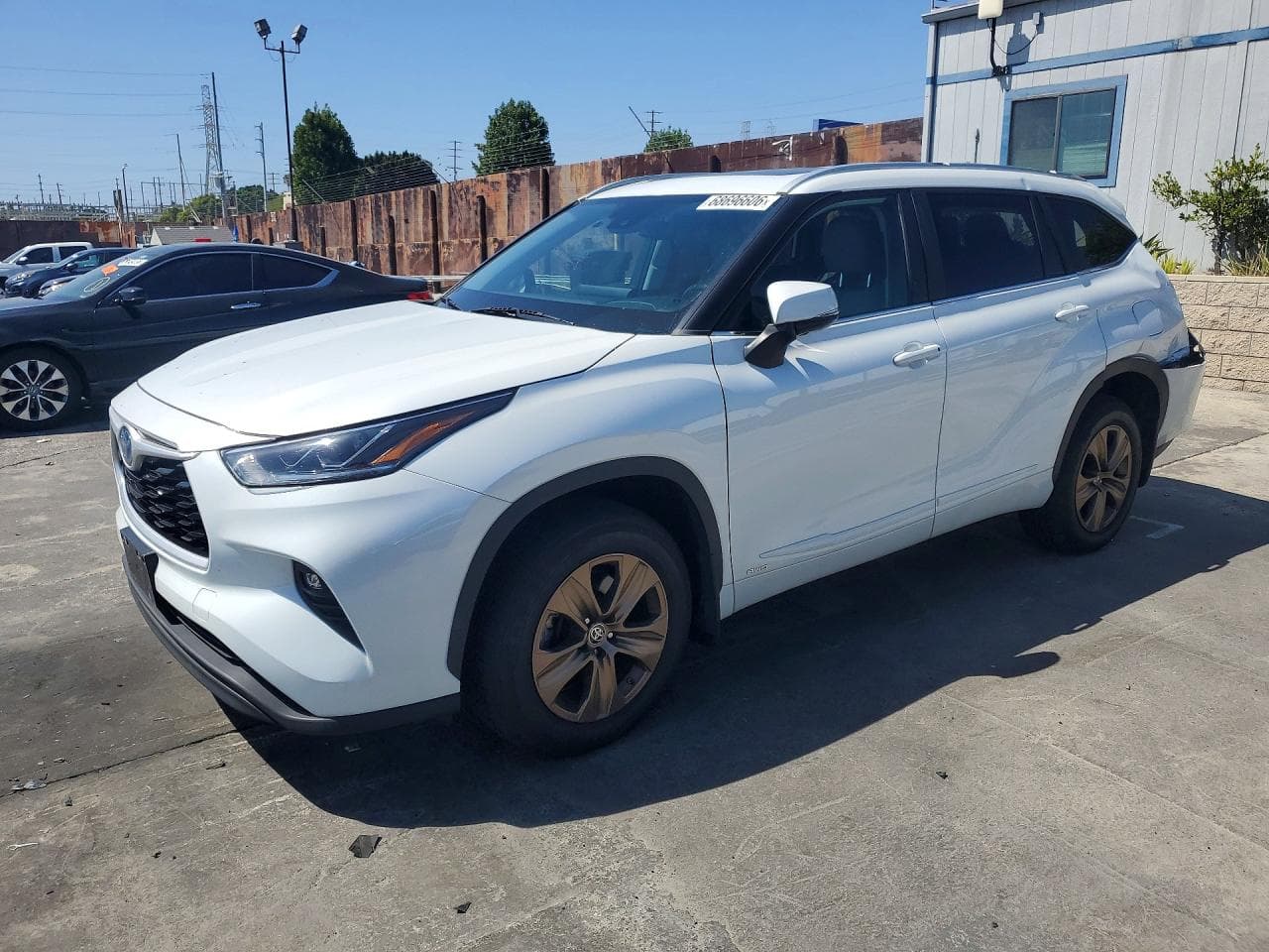 2023 Toyota Highlander Hybrid Bronze Edition