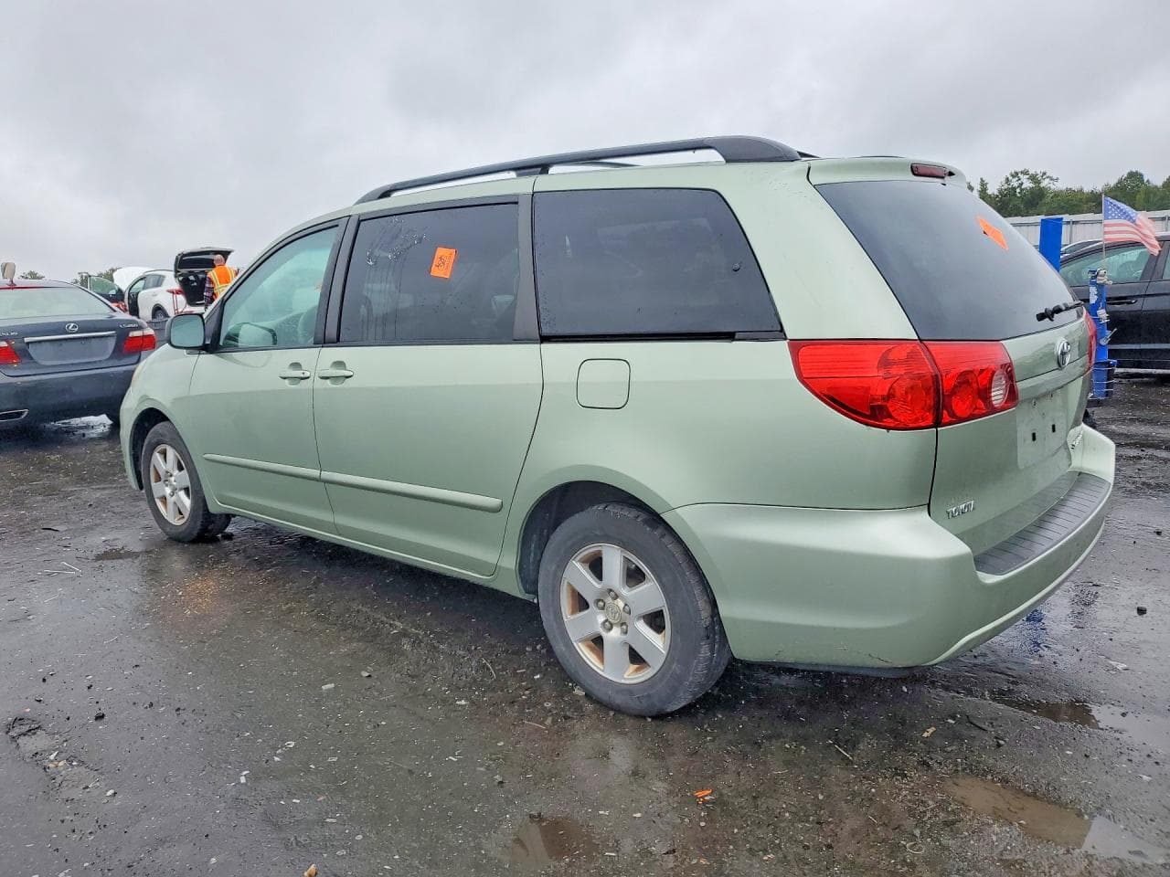 2009 Toyota Sienna Le 8-Passenger - foto 2