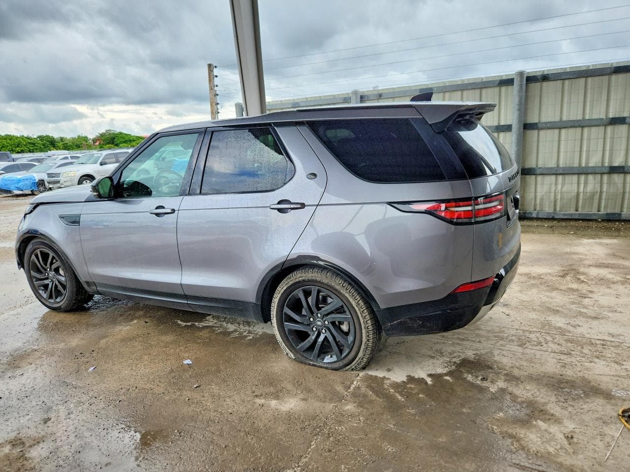 2020 Land Rover Discovery Landmark - foto 2