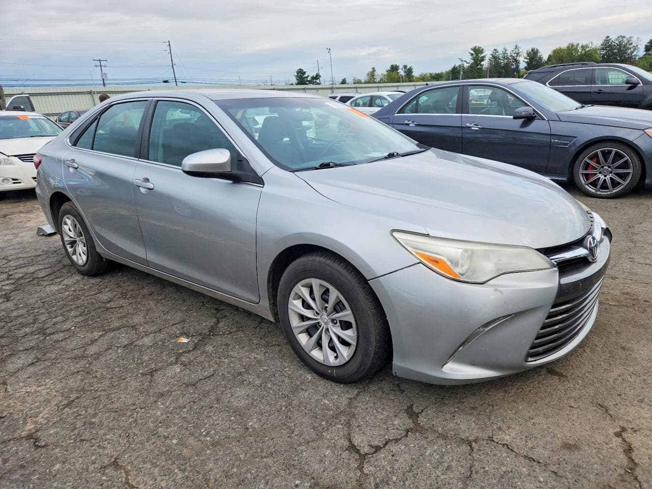 2016 Toyota Camry Le - foto 4