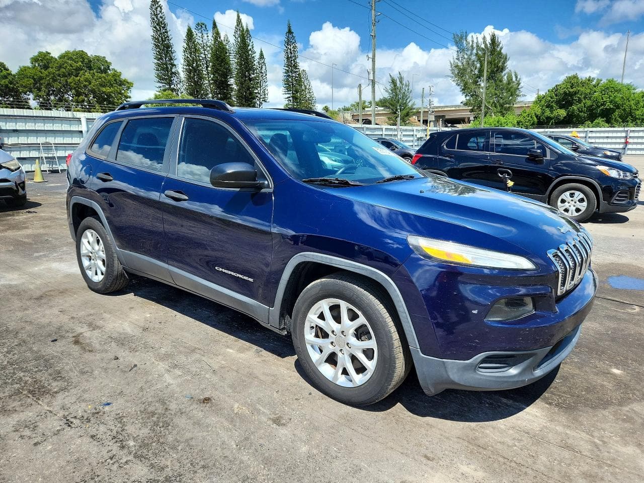 2016 Jeep Cherokee Sport - foto 4