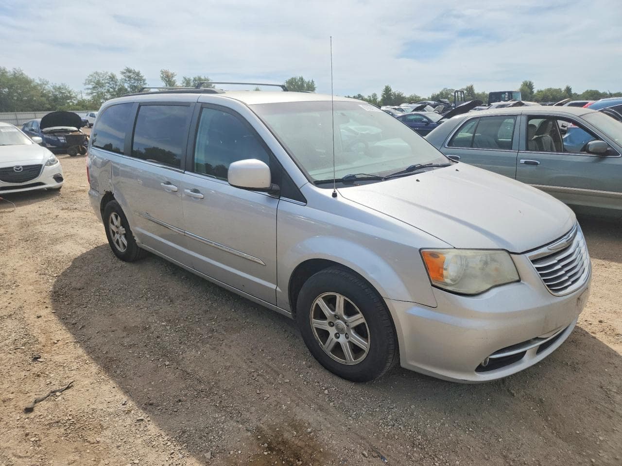 2012 Chrysler Town & Country Touring - foto 4