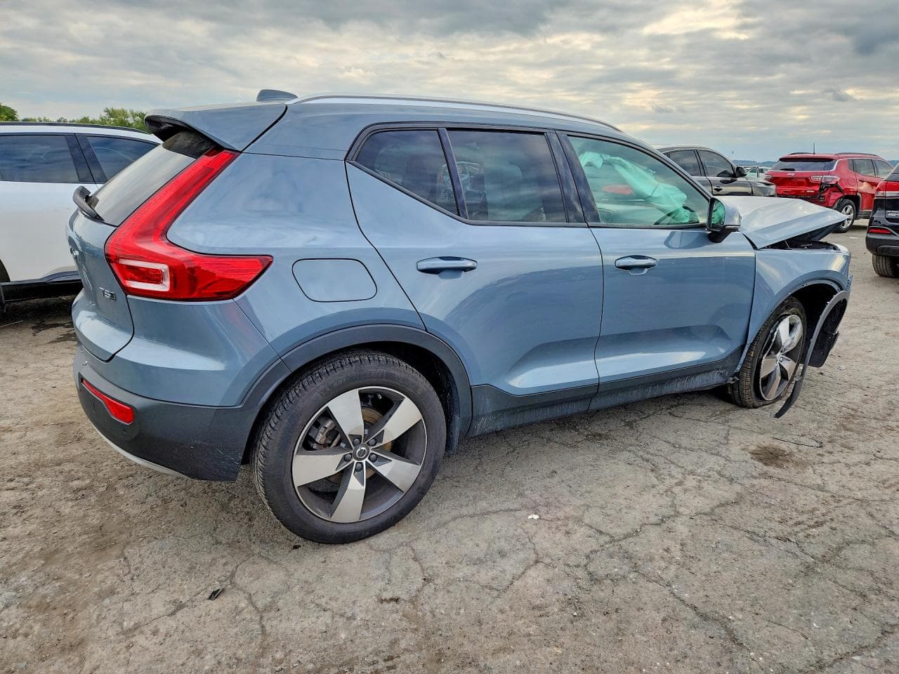 2020 Volvo Xc40 T5 Momentum - foto 3