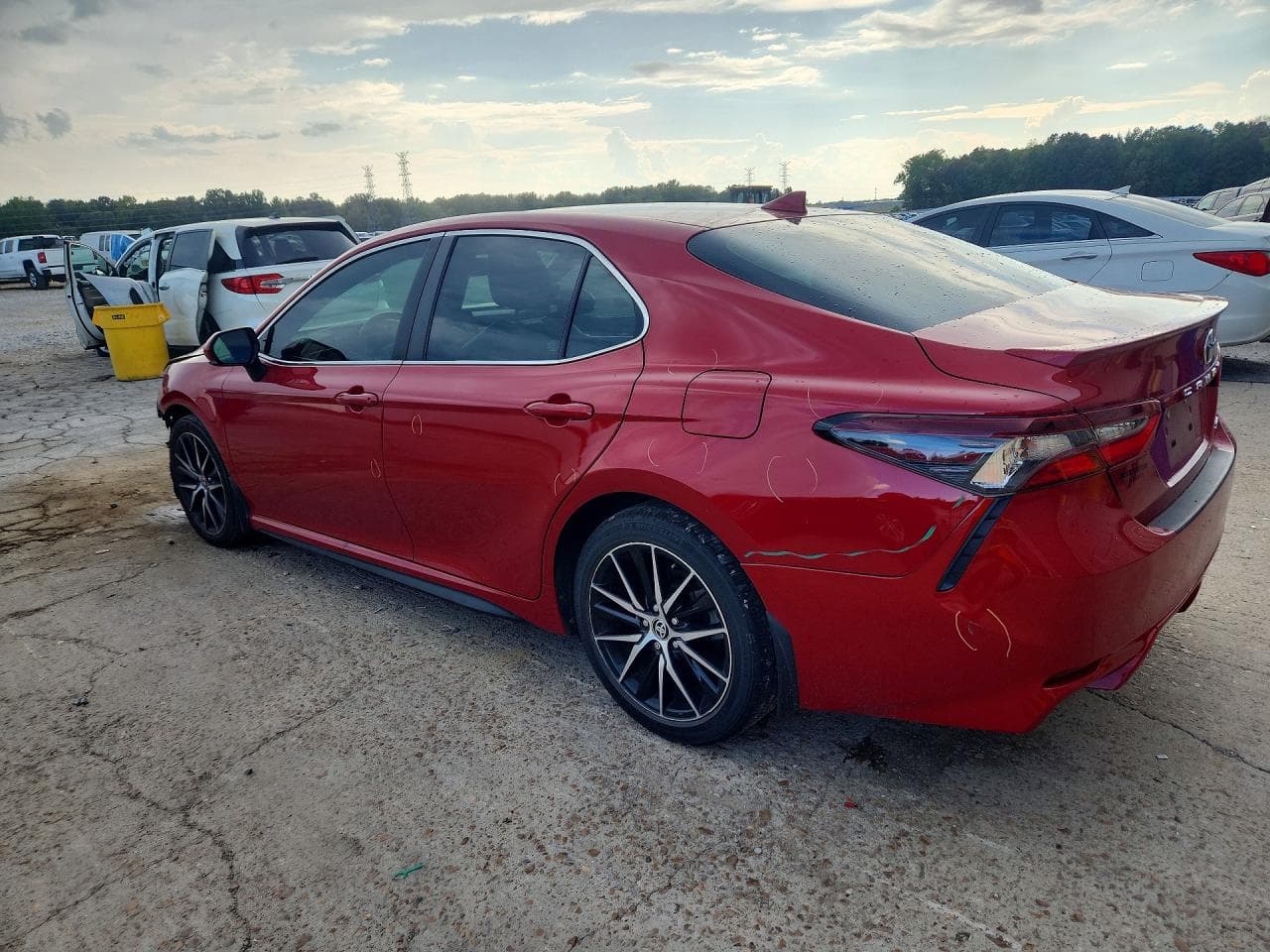 2022 Toyota Camry Se - foto 2