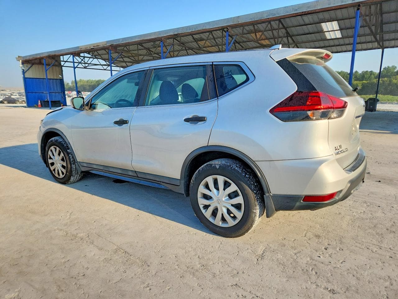 2018 Nissan Rogue S - foto 2