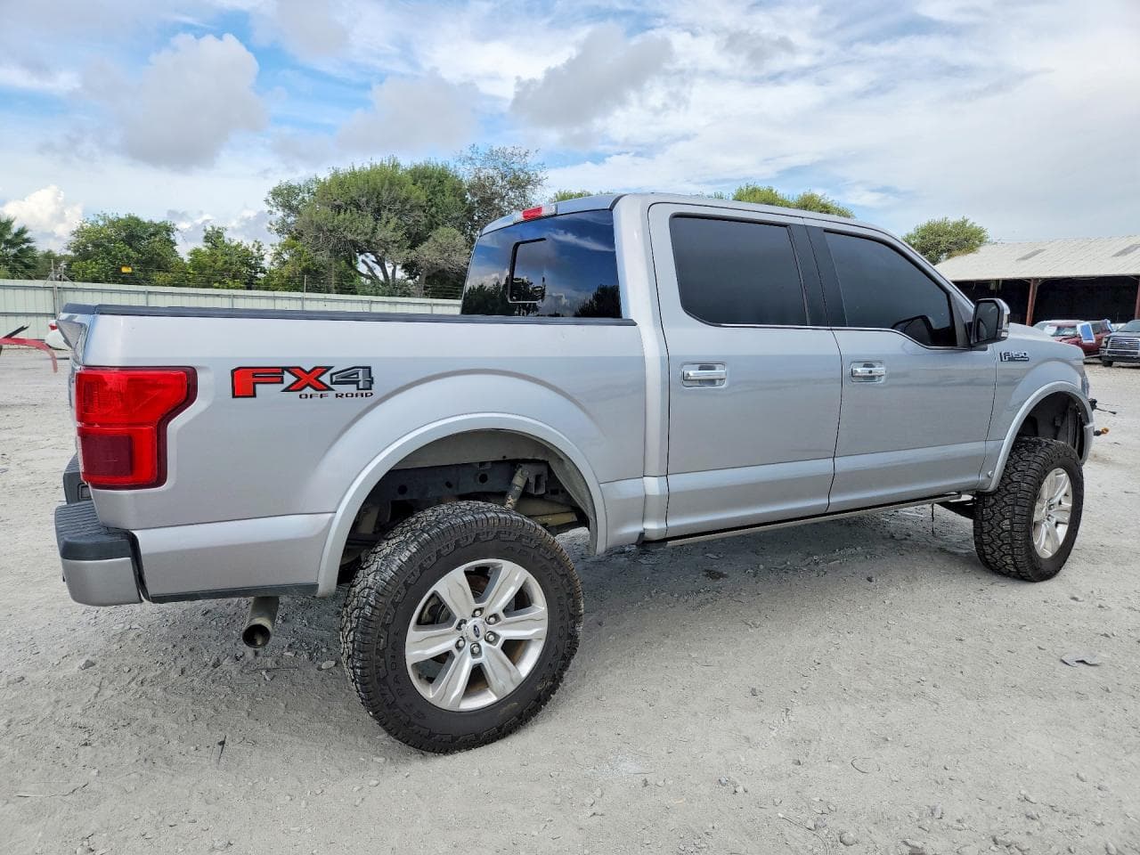 2020 Ford F150 Supercrew - foto 3