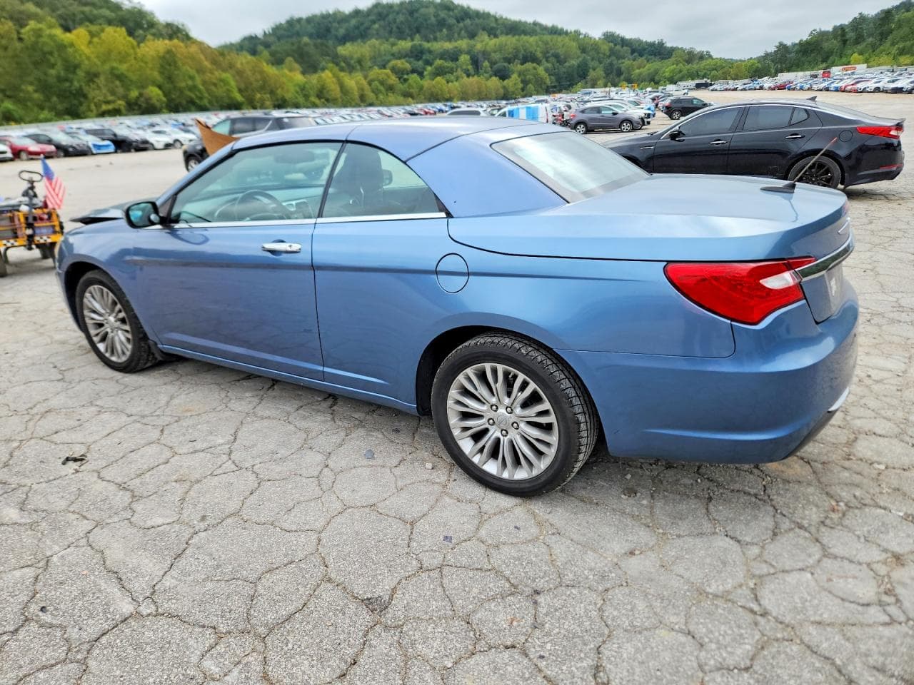 2011 Chrysler 200 Limited - foto 2