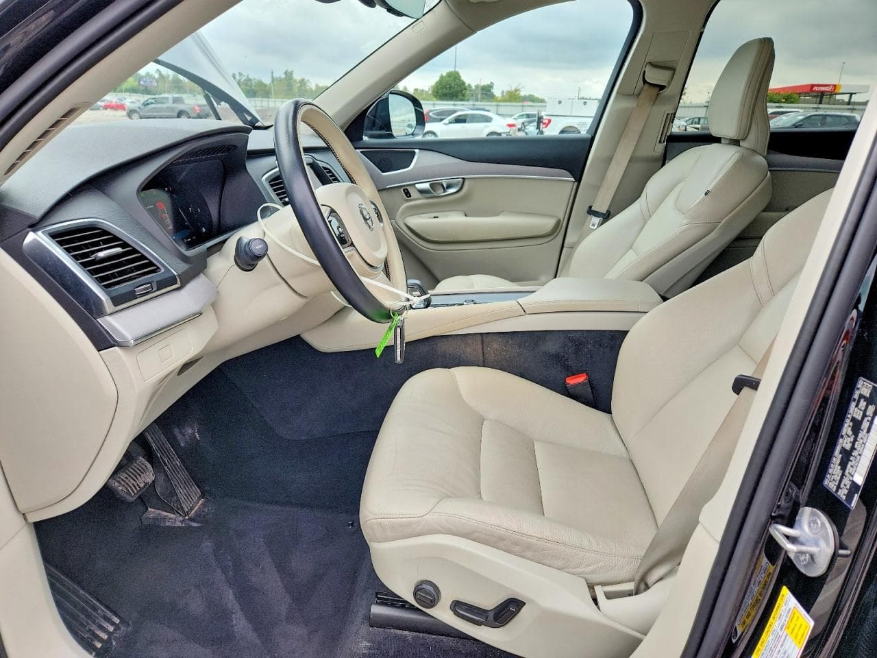 Volvo XC90 2024 z USA