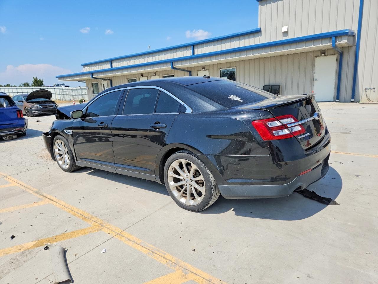 2013 Ford Taurus - foto 2