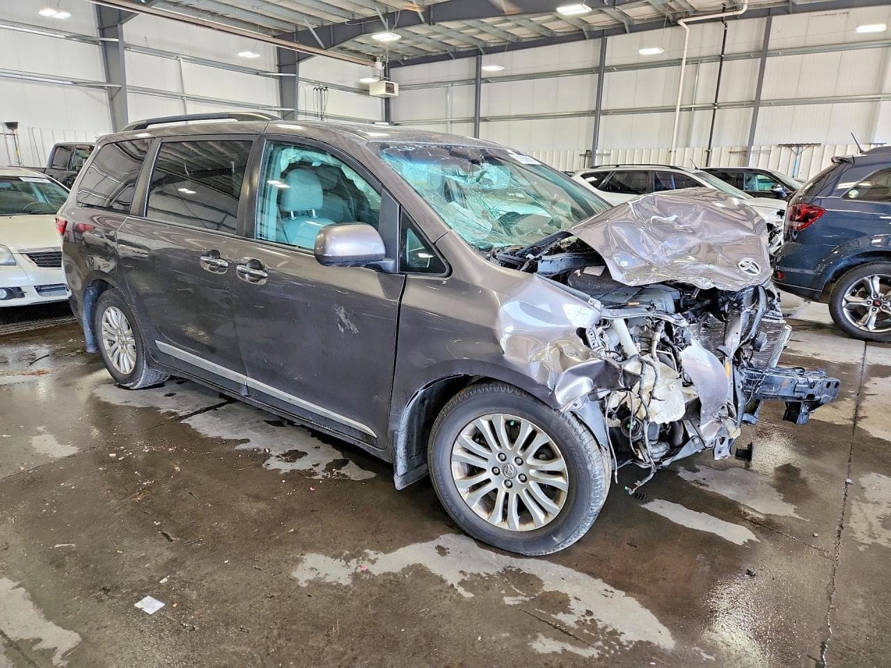 2015 Toyota Sienna Xle 8-Passenger - foto 4