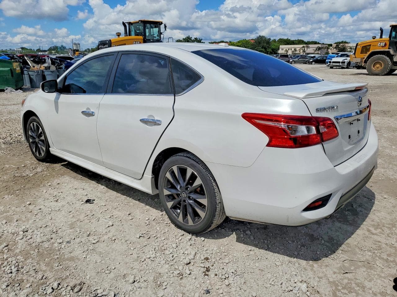 2017 Nissan Sentra Sr - foto 2
