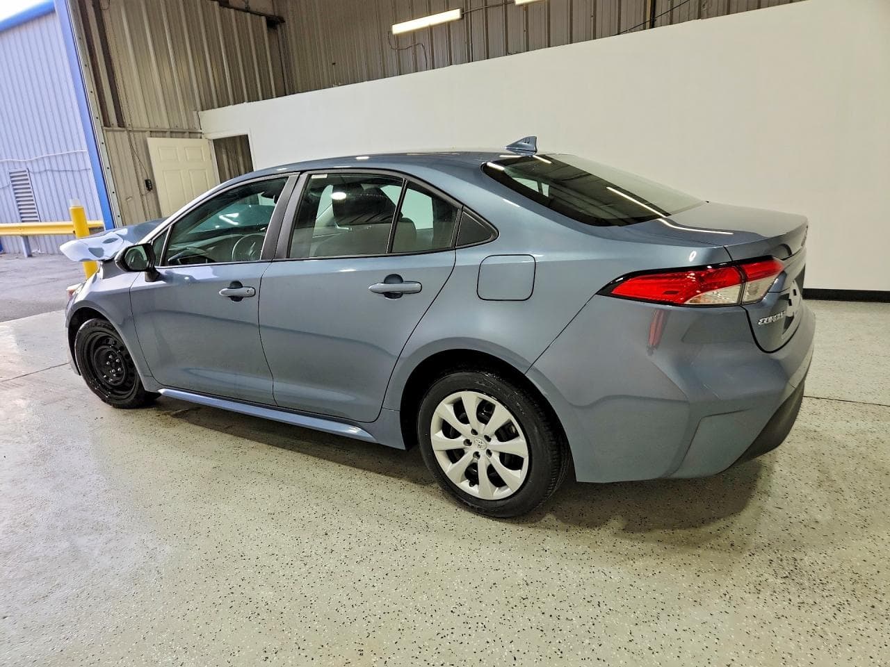 2025 Toyota Corolla Le - foto 2