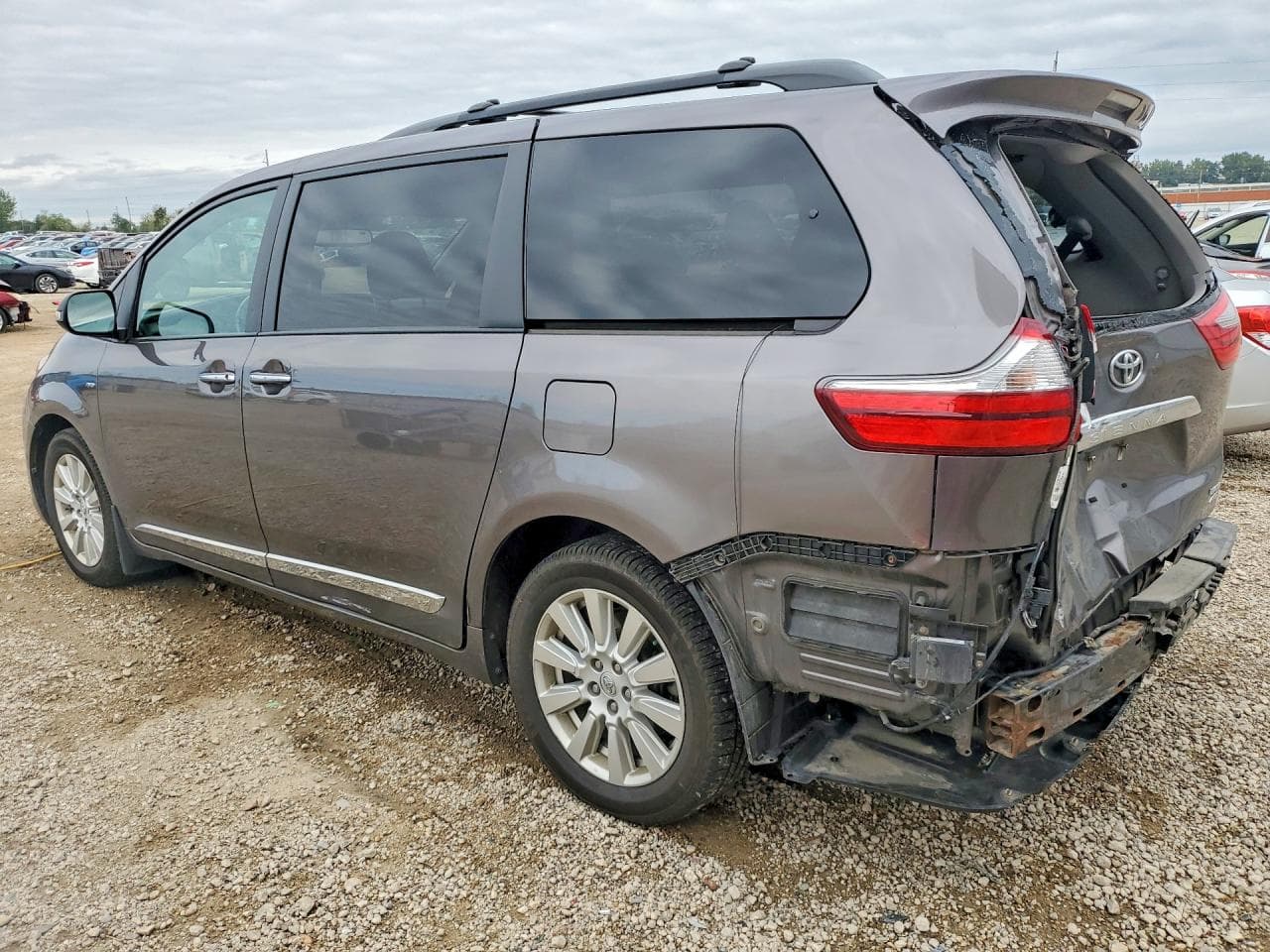 2017 Toyota Sienna Limited Premium 7-Passenger - foto 2