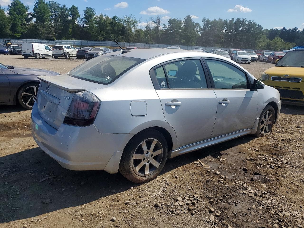 2012 Nissan Sentra 2.0 - foto 3